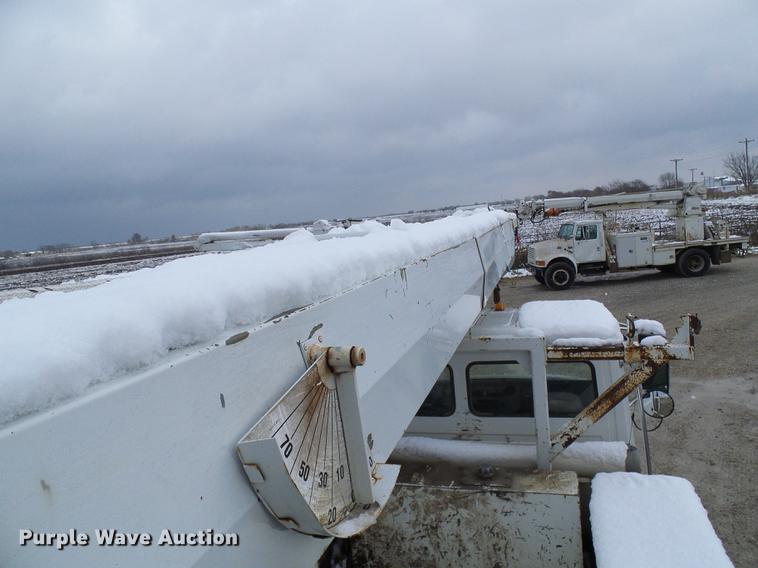 image for item DB2059 2001 Freightliner FL70 digger derrick truck