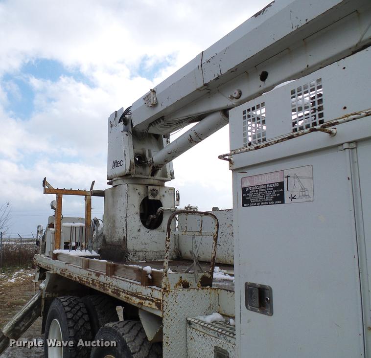 image for item DB2060 1994 Chevrolet Kodiak digger derrick truck