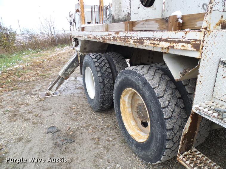 image for item DB2060 1994 Chevrolet Kodiak digger derrick truck