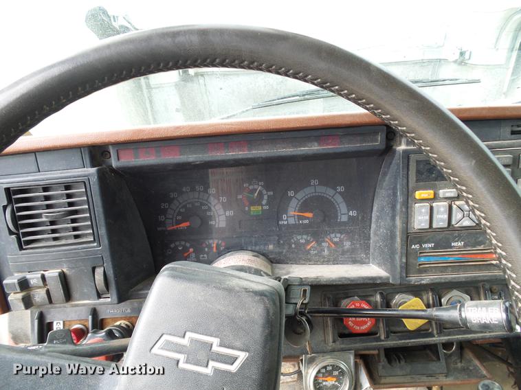 image for item DB2060 1994 Chevrolet Kodiak digger derrick truck