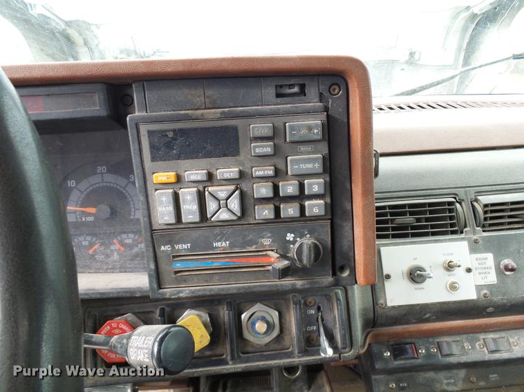 image for item DB2060 1994 Chevrolet Kodiak digger derrick truck