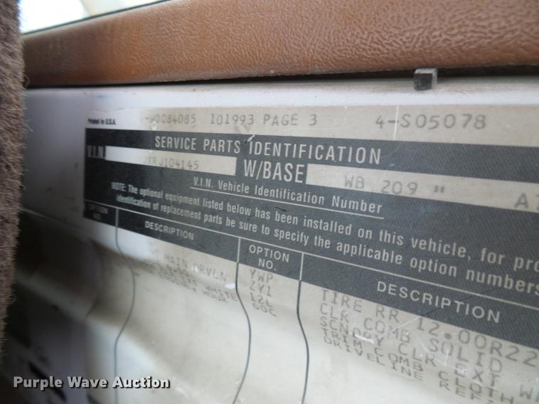 image for item DB2060 1994 Chevrolet Kodiak digger derrick truck