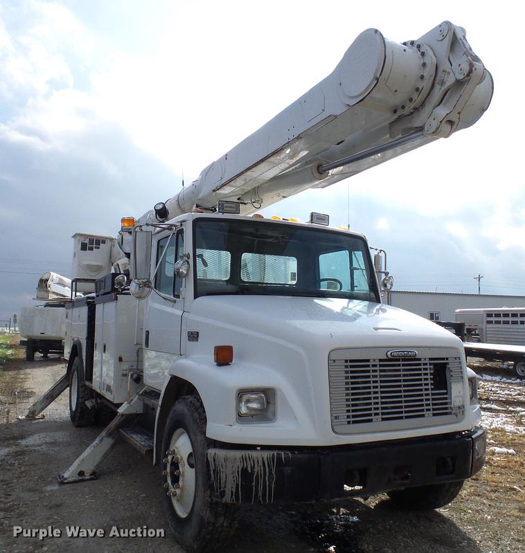 image for item DB2061 1999 Freightliner FL70 bucket truck