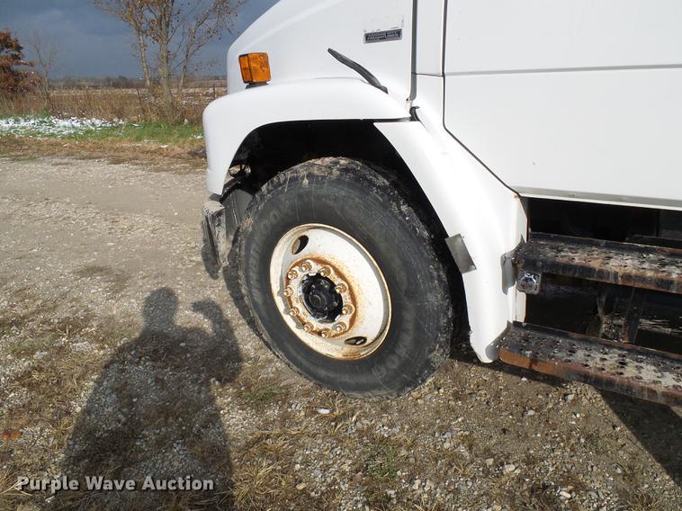 image for item DB2061 1999 Freightliner FL70 bucket truck
