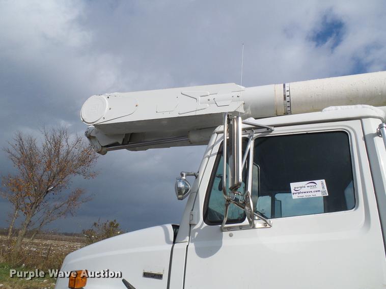 image for item DB2061 1999 Freightliner FL70 bucket truck