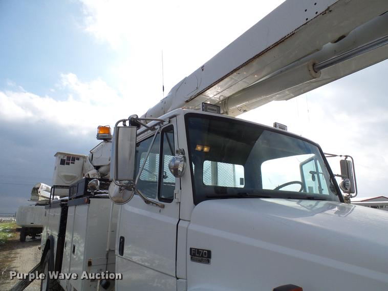 image for item DB2061 1999 Freightliner FL70 bucket truck