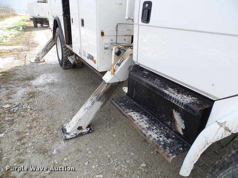 image for item DB2061 1999 Freightliner FL70 bucket truck