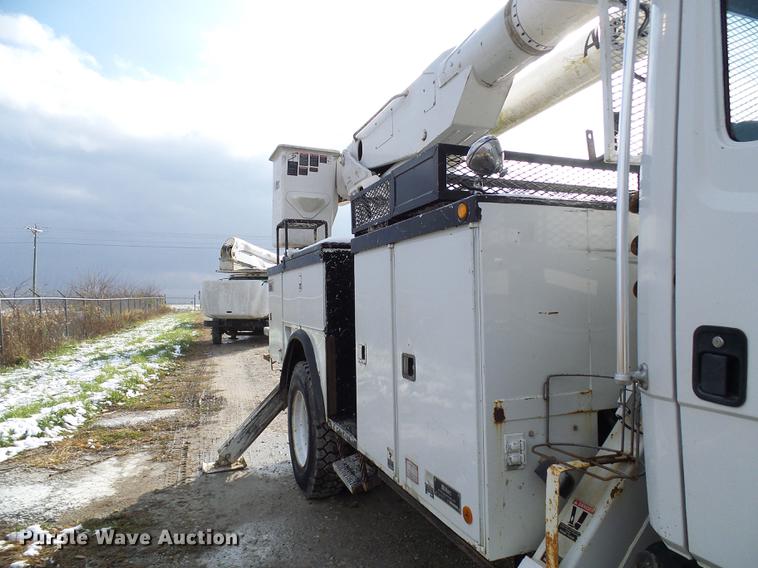 image for item DB2061 1999 Freightliner FL70 bucket truck