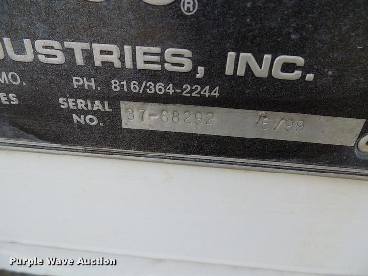 image for item DB2061 1999 Freightliner FL70 bucket truck