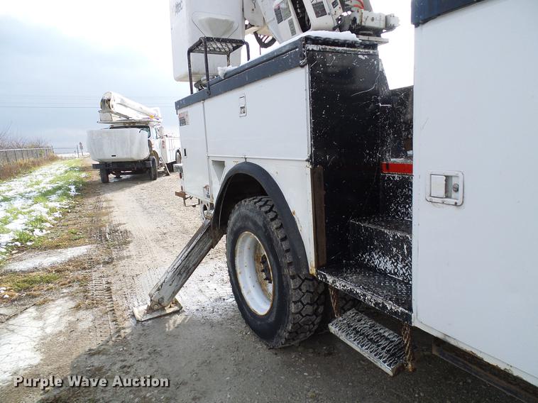 image for item DB2061 1999 Freightliner FL70 bucket truck