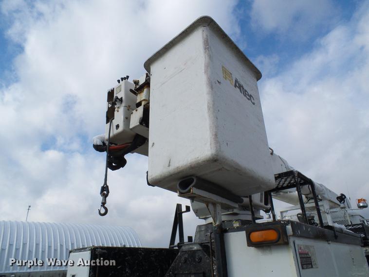 image for item DB2061 1999 Freightliner FL70 bucket truck