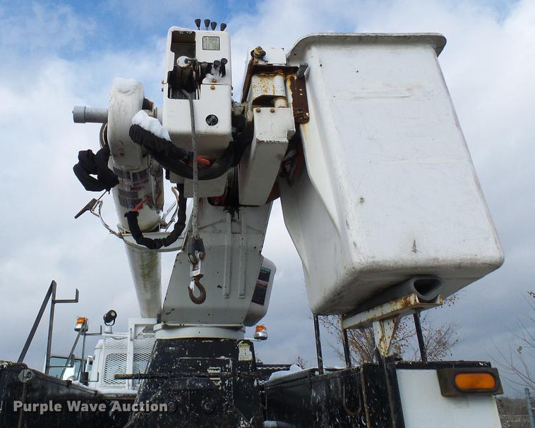 image for item DB2061 1999 Freightliner FL70 bucket truck