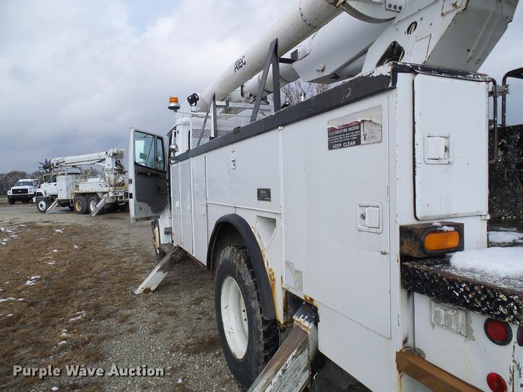 image for item DB2061 1999 Freightliner FL70 bucket truck
