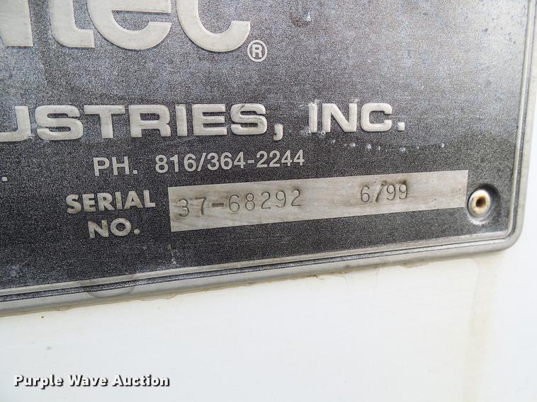 image for item DB2061 1999 Freightliner FL70 bucket truck