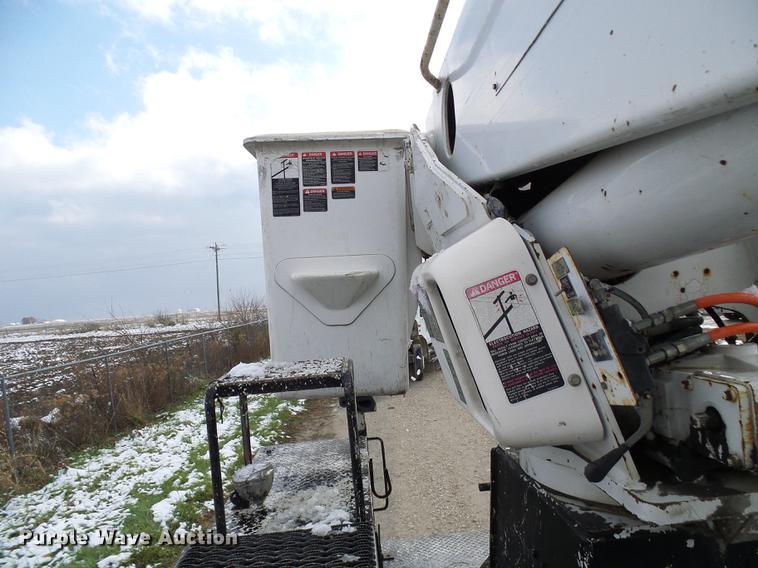 image for item DB2061 1999 Freightliner FL70 bucket truck