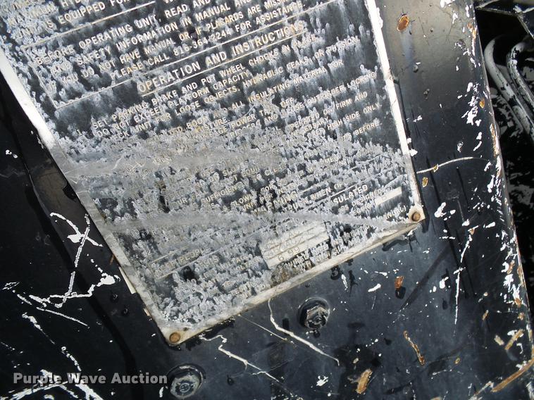 image for item DB2061 1999 Freightliner FL70 bucket truck