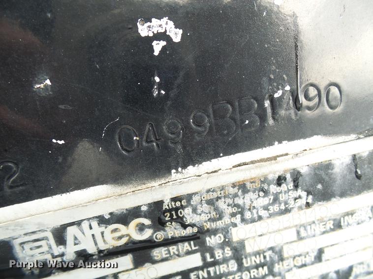 image for item DB2061 1999 Freightliner FL70 bucket truck