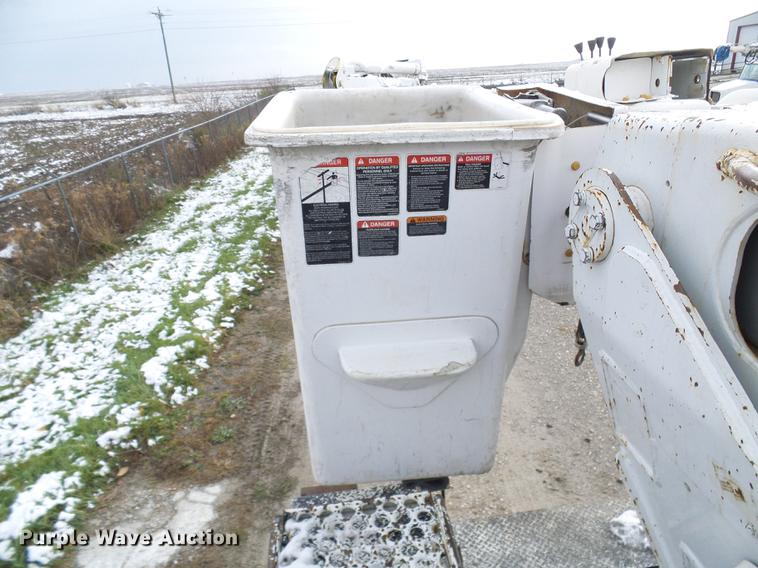 image for item DB2061 1999 Freightliner FL70 bucket truck