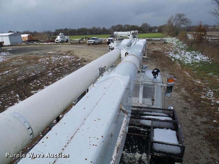 image for item DB2061 1999 Freightliner FL70 bucket truck