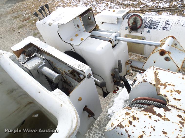 image for item DB2061 1999 Freightliner FL70 bucket truck