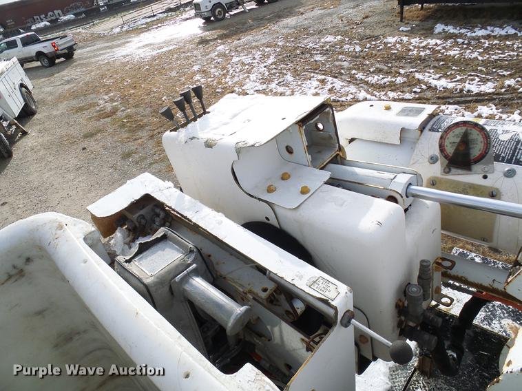 image for item DB2061 1999 Freightliner FL70 bucket truck