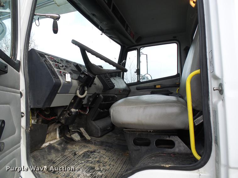 image for item DB2061 1999 Freightliner FL70 bucket truck