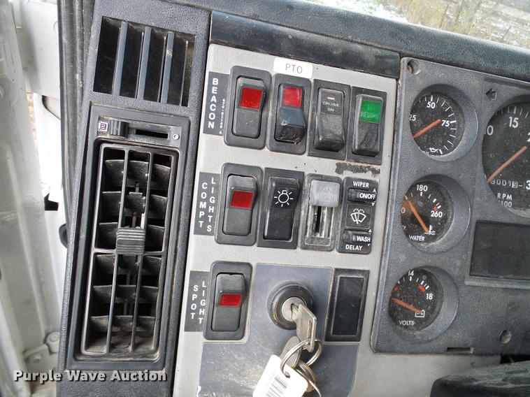 image for item DB2061 1999 Freightliner FL70 bucket truck