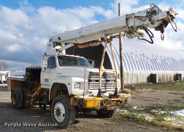 image for item DB2062 1989 Ford F800 digger derrick truck