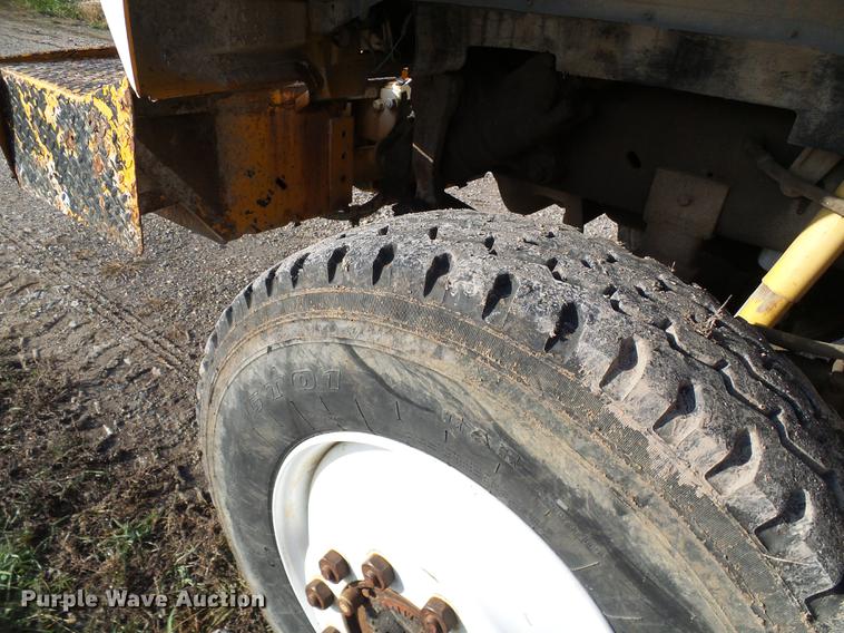 image for item DB2062 1989 Ford F800 digger derrick truck