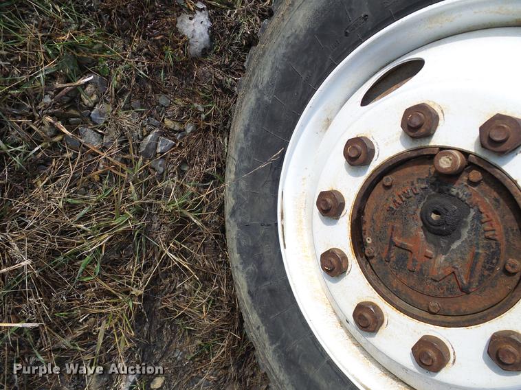 image for item DB2062 1989 Ford F800 digger derrick truck