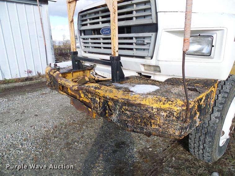 image for item DB2062 1989 Ford F800 digger derrick truck