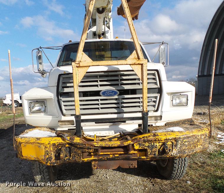 image for item DB2062 1989 Ford F800 digger derrick truck