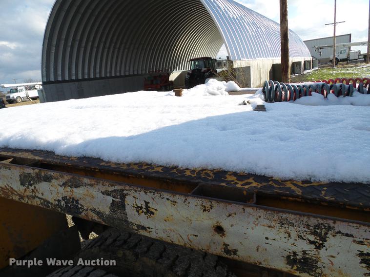 image for item DB2062 1989 Ford F800 digger derrick truck