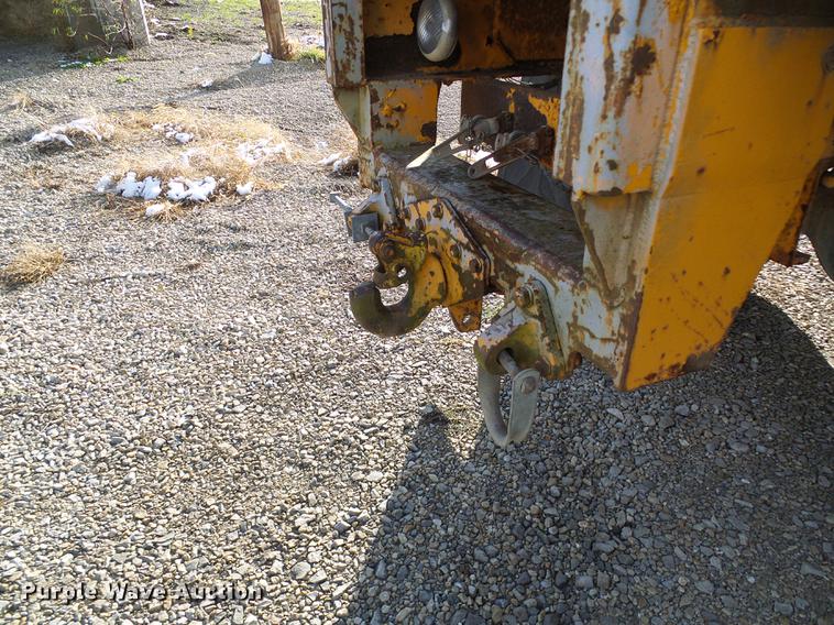 image for item DB2062 1989 Ford F800 digger derrick truck