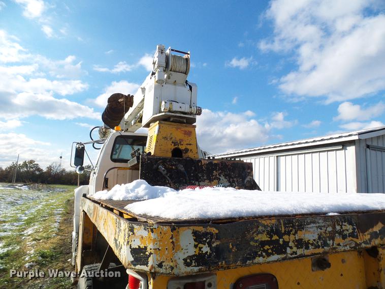 image for item DB2062 1989 Ford F800 digger derrick truck