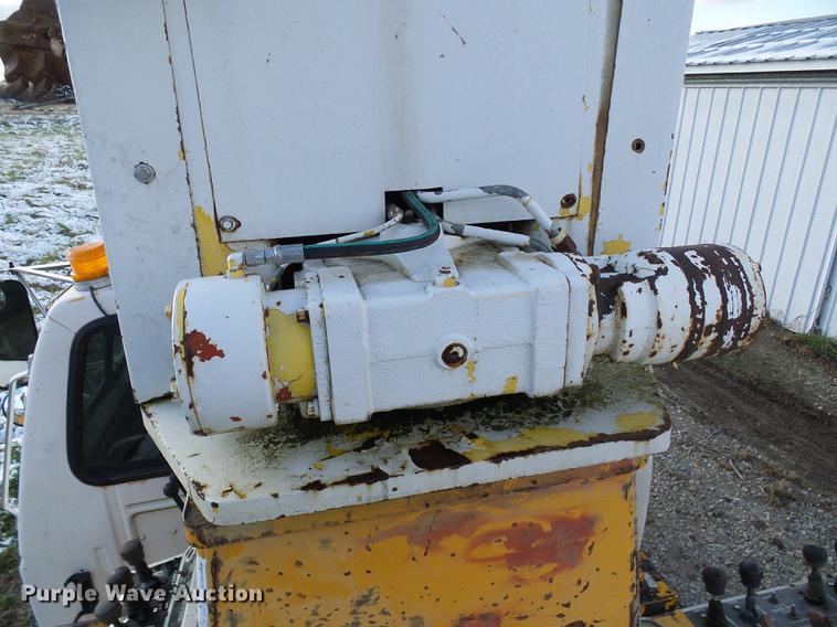 image for item DB2062 1989 Ford F800 digger derrick truck