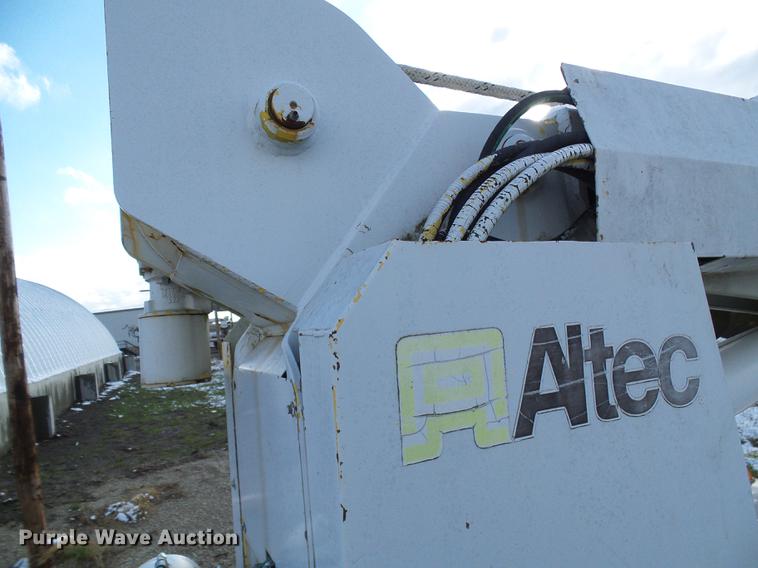 image for item DB2062 1989 Ford F800 digger derrick truck