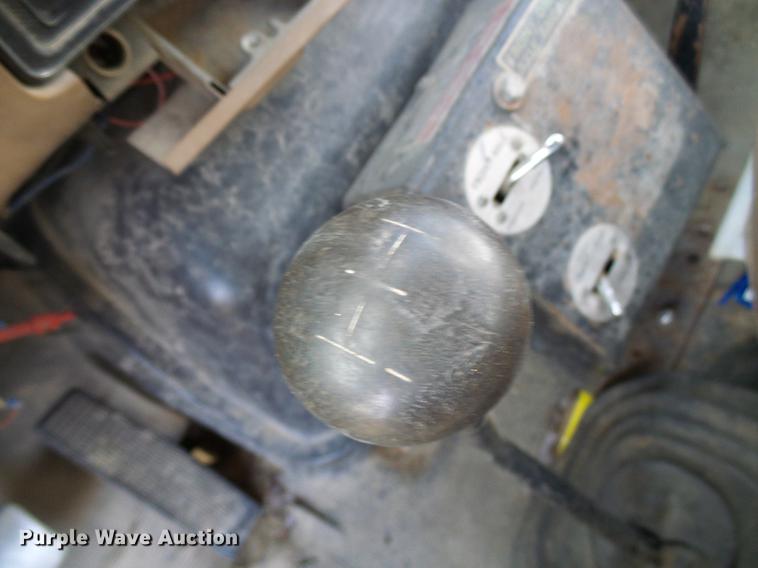 image for item DB2062 1989 Ford F800 digger derrick truck