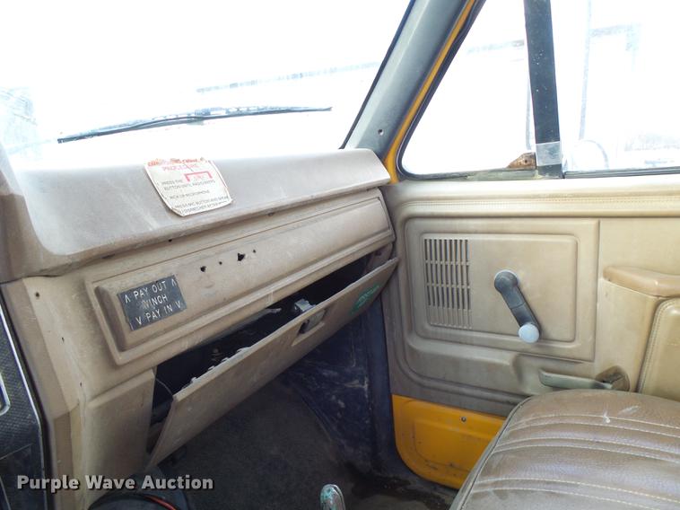 image for item DB2062 1989 Ford F800 digger derrick truck