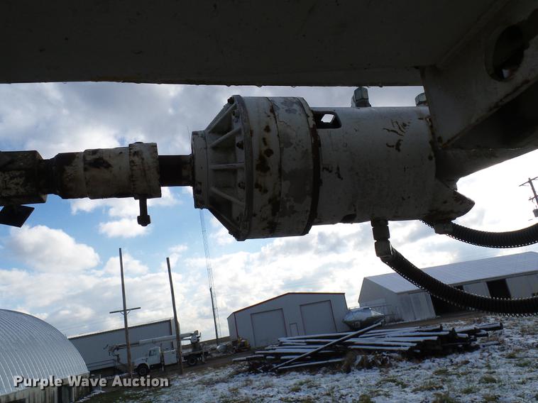 image for item DB2062 1989 Ford F800 digger derrick truck