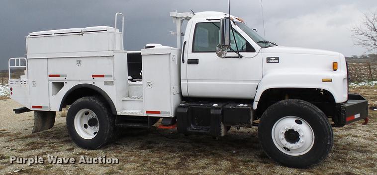 image for item DB2064 2002 Chevrolet C6500 utility truck