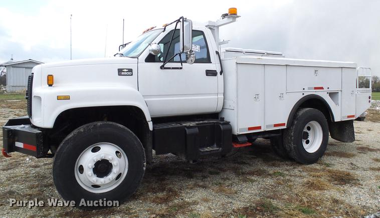 image for item DB2064 2002 Chevrolet C6500 utility truck