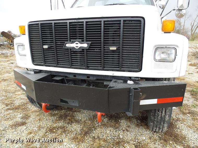 image for item DB2064 2002 Chevrolet C6500 utility truck