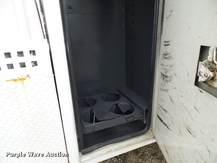 image for item DB2064 2002 Chevrolet C6500 utility truck