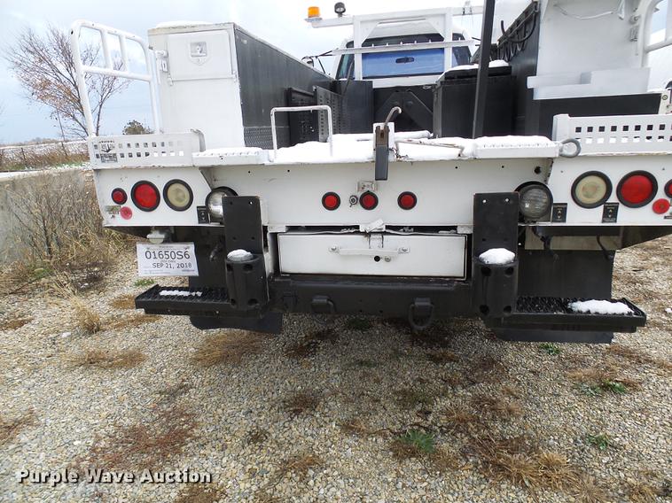 image for item DB2064 2002 Chevrolet C6500 utility truck