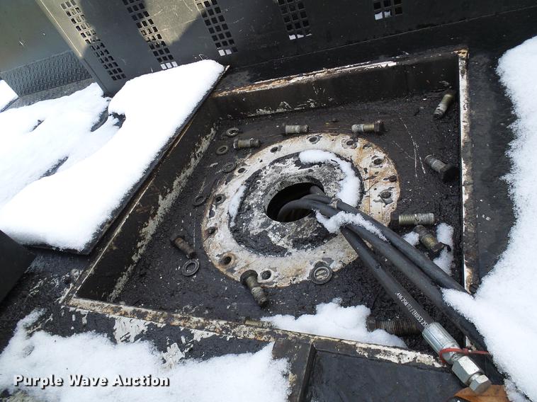 image for item DB2064 2002 Chevrolet C6500 utility truck