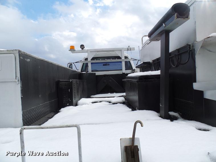 image for item DB2064 2002 Chevrolet C6500 utility truck