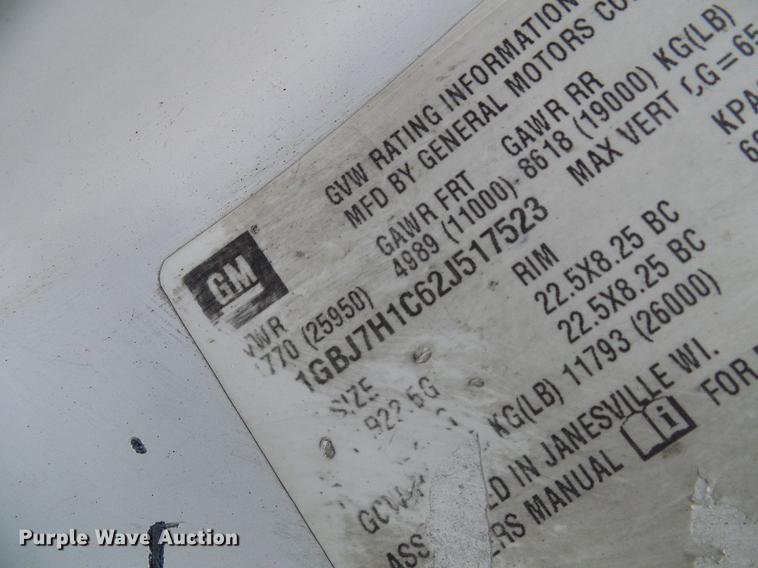 image for item DB2064 2002 Chevrolet C6500 utility truck