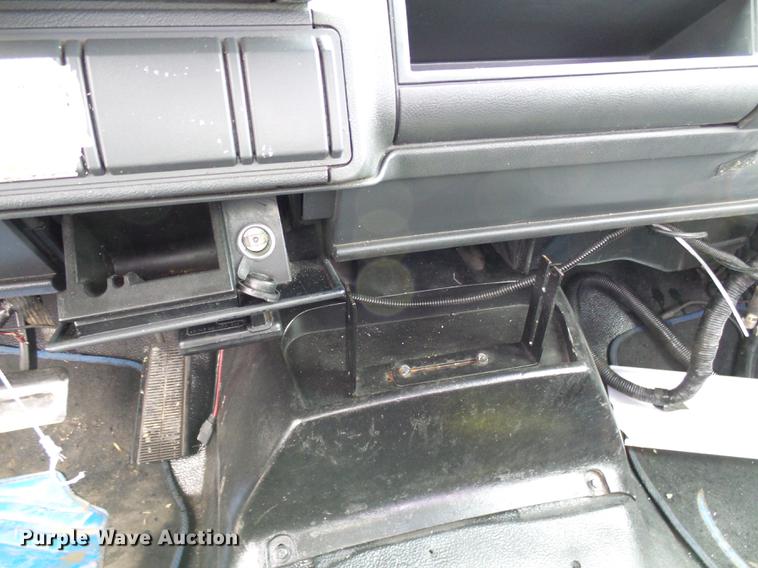 image for item DB2064 2002 Chevrolet C6500 utility truck