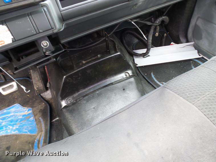 image for item DB2064 2002 Chevrolet C6500 utility truck